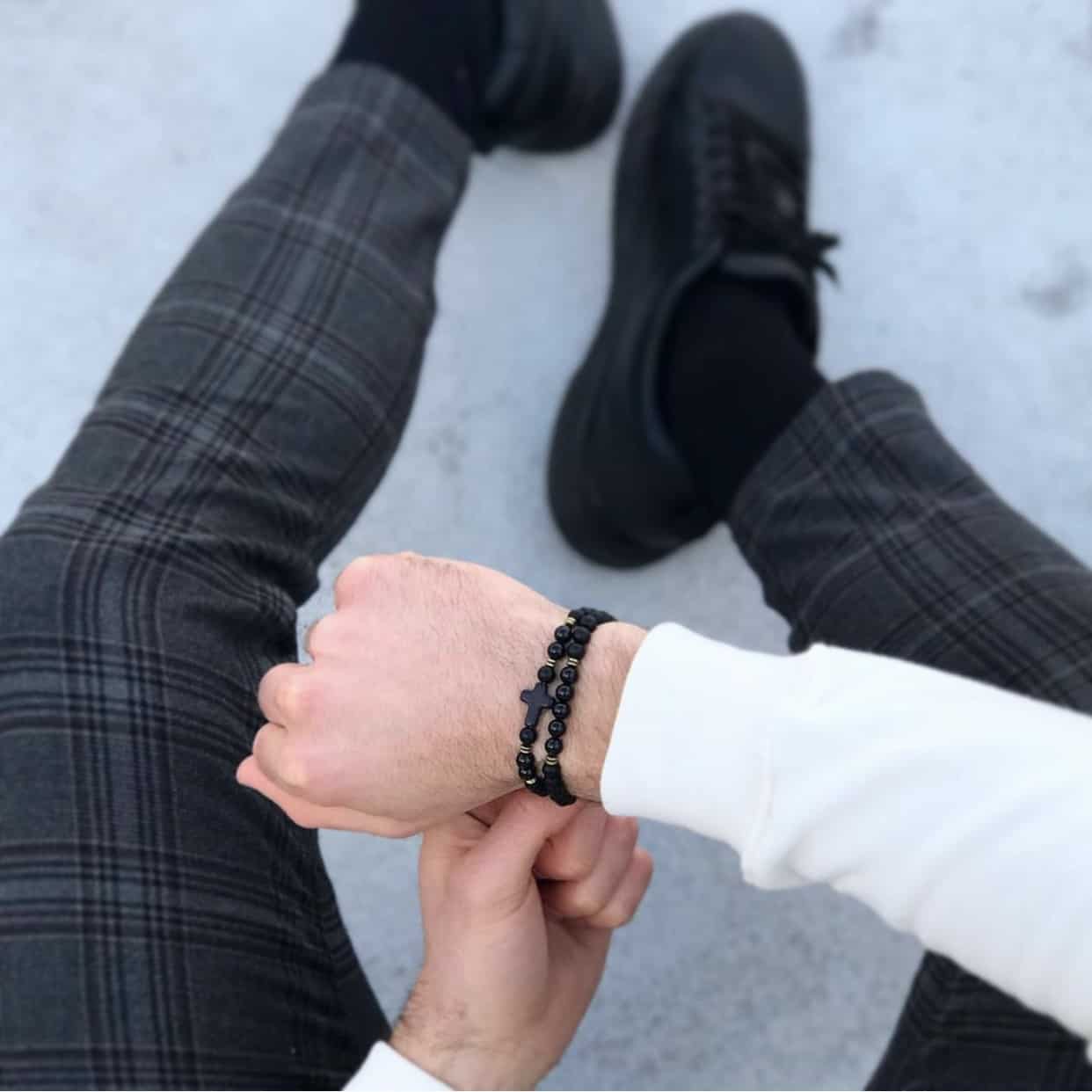 zestaw bransoletek z krzyżem